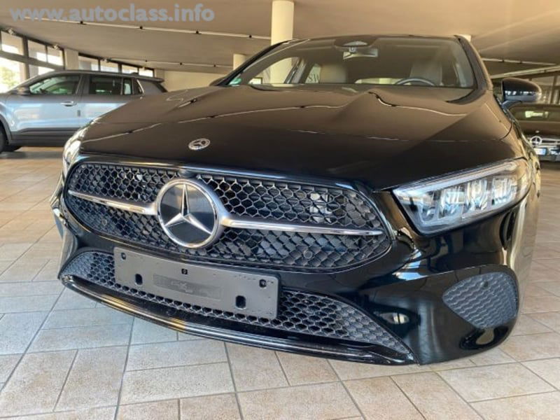 Mercedes-Benz Classe A Sedan 200 Automatic 4p. Premium
