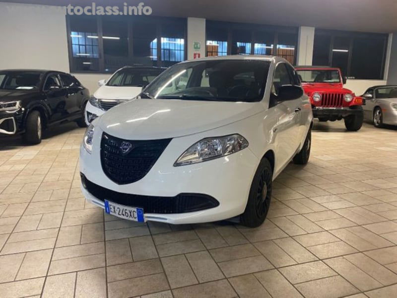 Lancia Ypsilon 1.2 69 CV 5 porte Elefantino