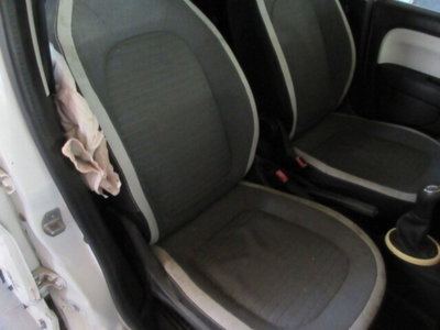 Renault Twingo 1.0 SCe Live (11)