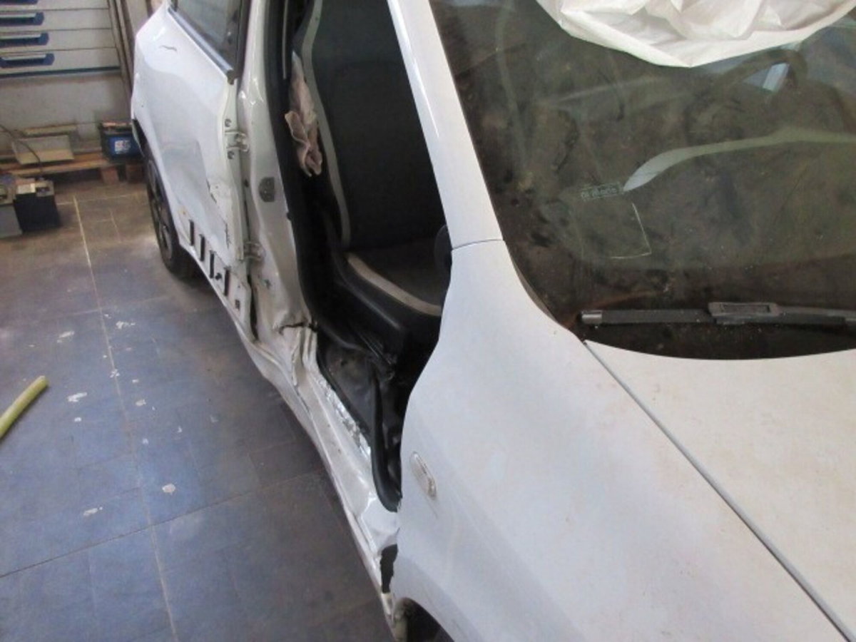 Renault Twingo 1.0 SCe Live (15)