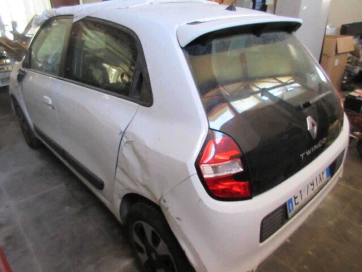 Renault Twingo 1.0 SCe Live (19)