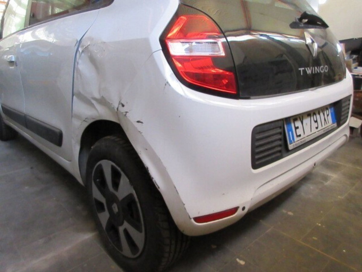 Renault Twingo 1.0 SCe Live (20)