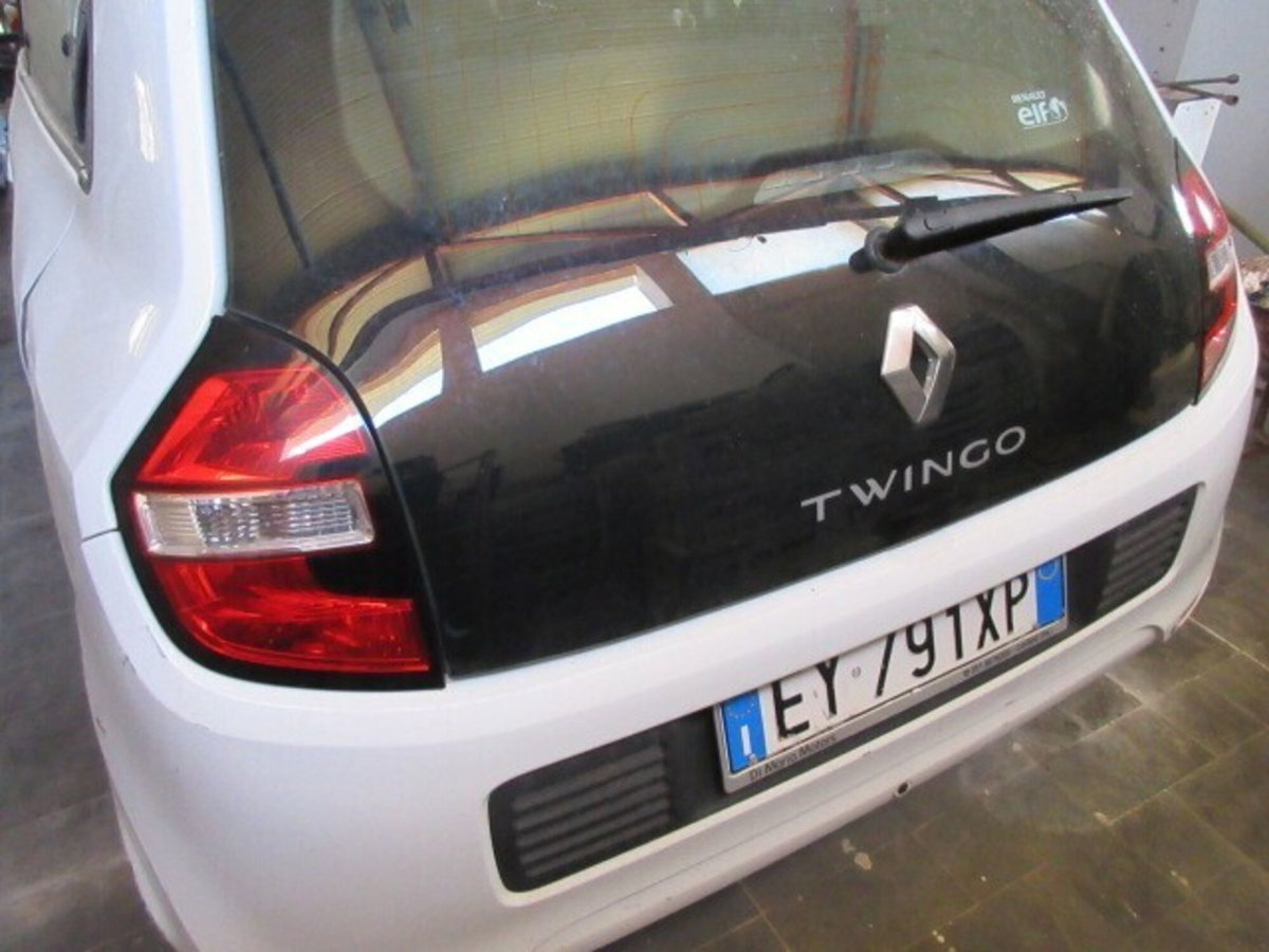 Renault Twingo 1.0 SCe Live (5)