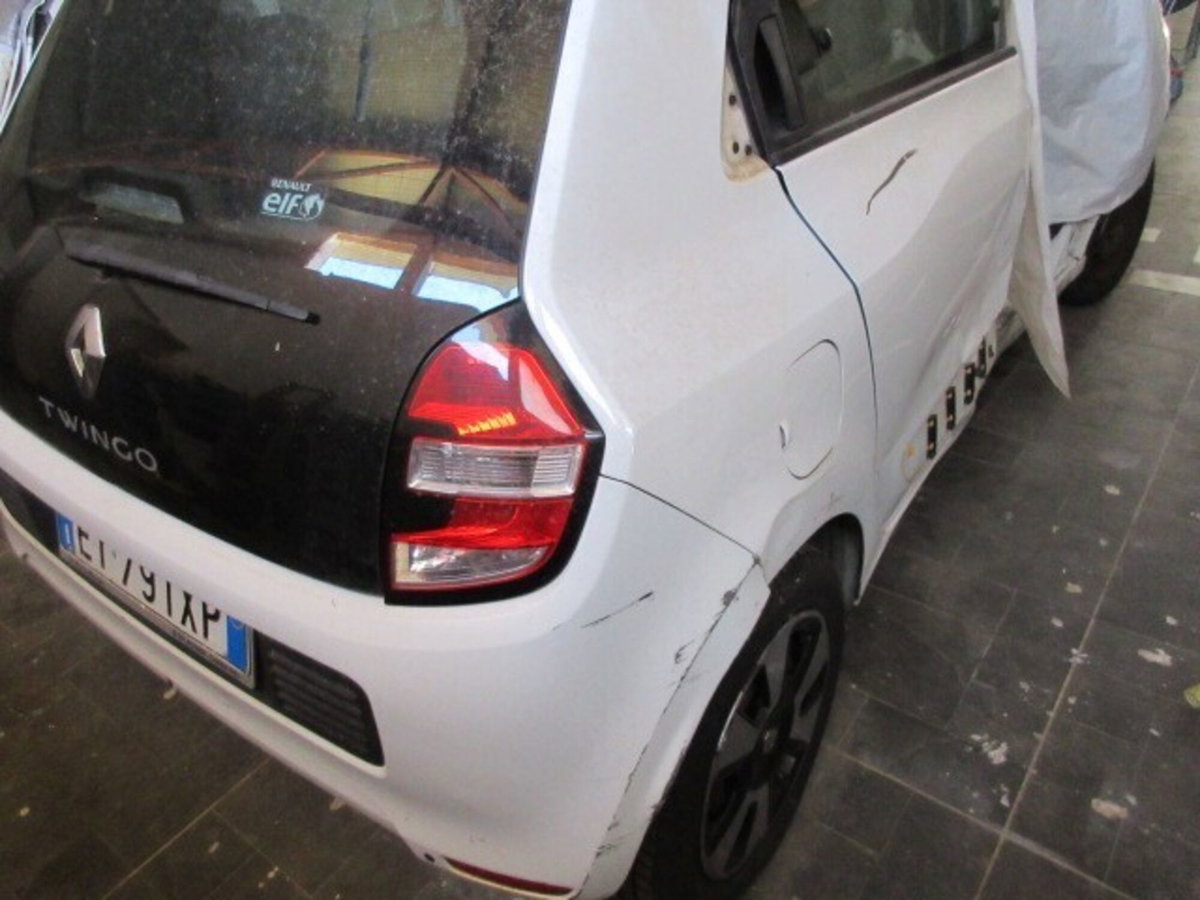 Renault Twingo 1.0 SCe Live (6)