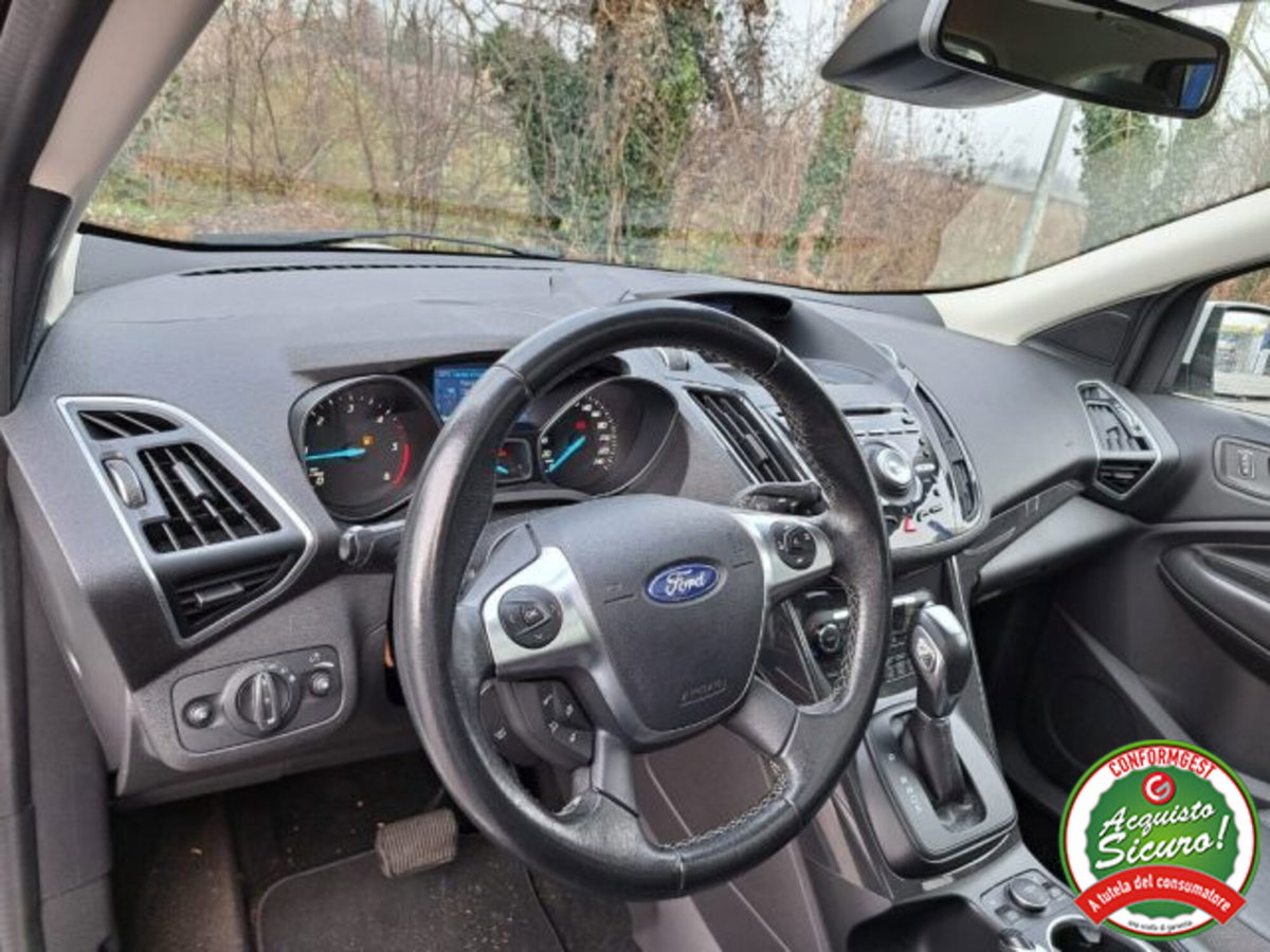 Ford Kuga 2.0 TDCI 150 CV S&S 4WD Powershift Titanium (10)