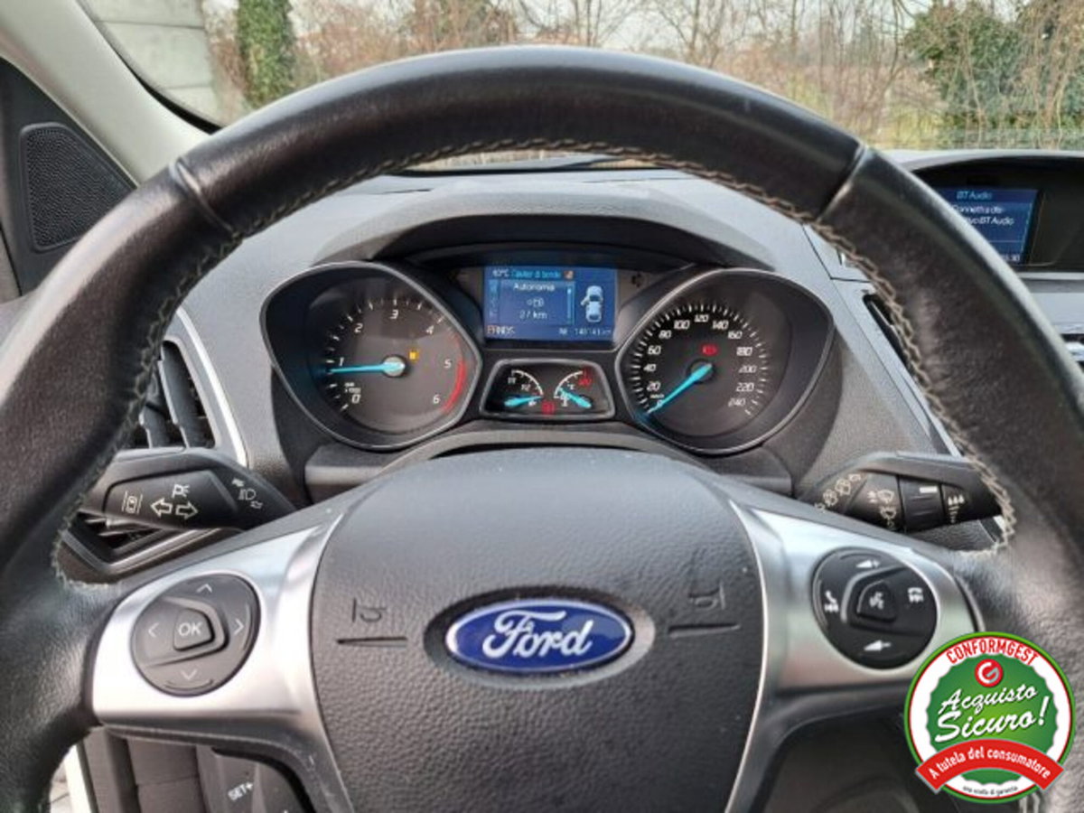 Ford Kuga 2.0 TDCI 150 CV S&S 4WD Powershift Titanium (12)