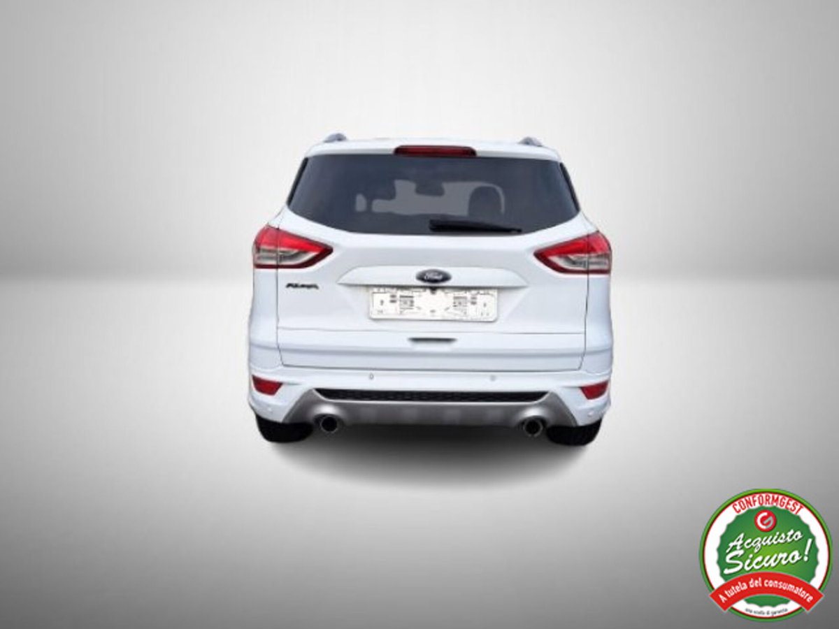 Ford Kuga 2.0 TDCI 150 CV S&S 4WD Powershift Titanium (4)