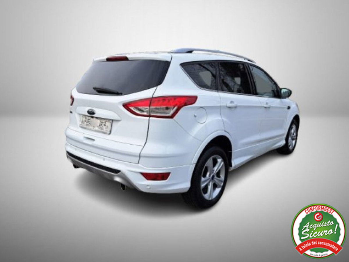 Ford Kuga 2.0 TDCI 150 CV S&S 4WD Powershift Titanium (5)
