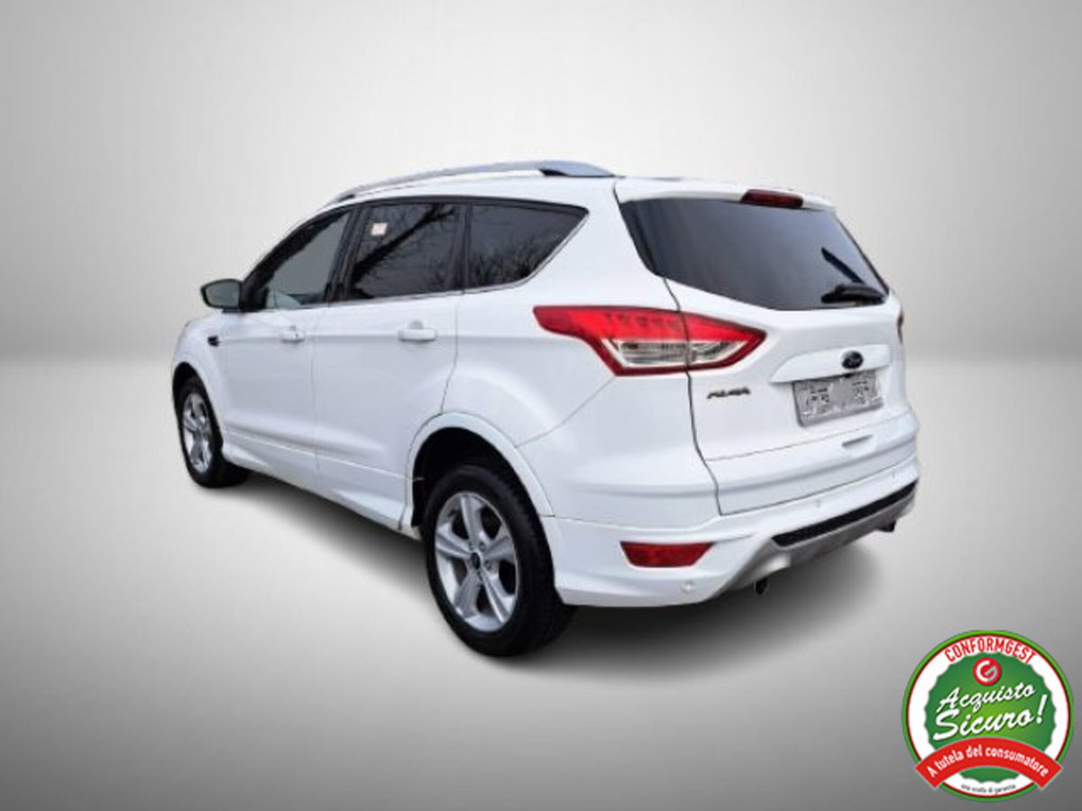 Ford Kuga 2.0 TDCI 150 CV S&S 4WD Powershift Titanium (7)
