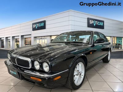 Jaguar XJ 3.2 cat Executive  usata