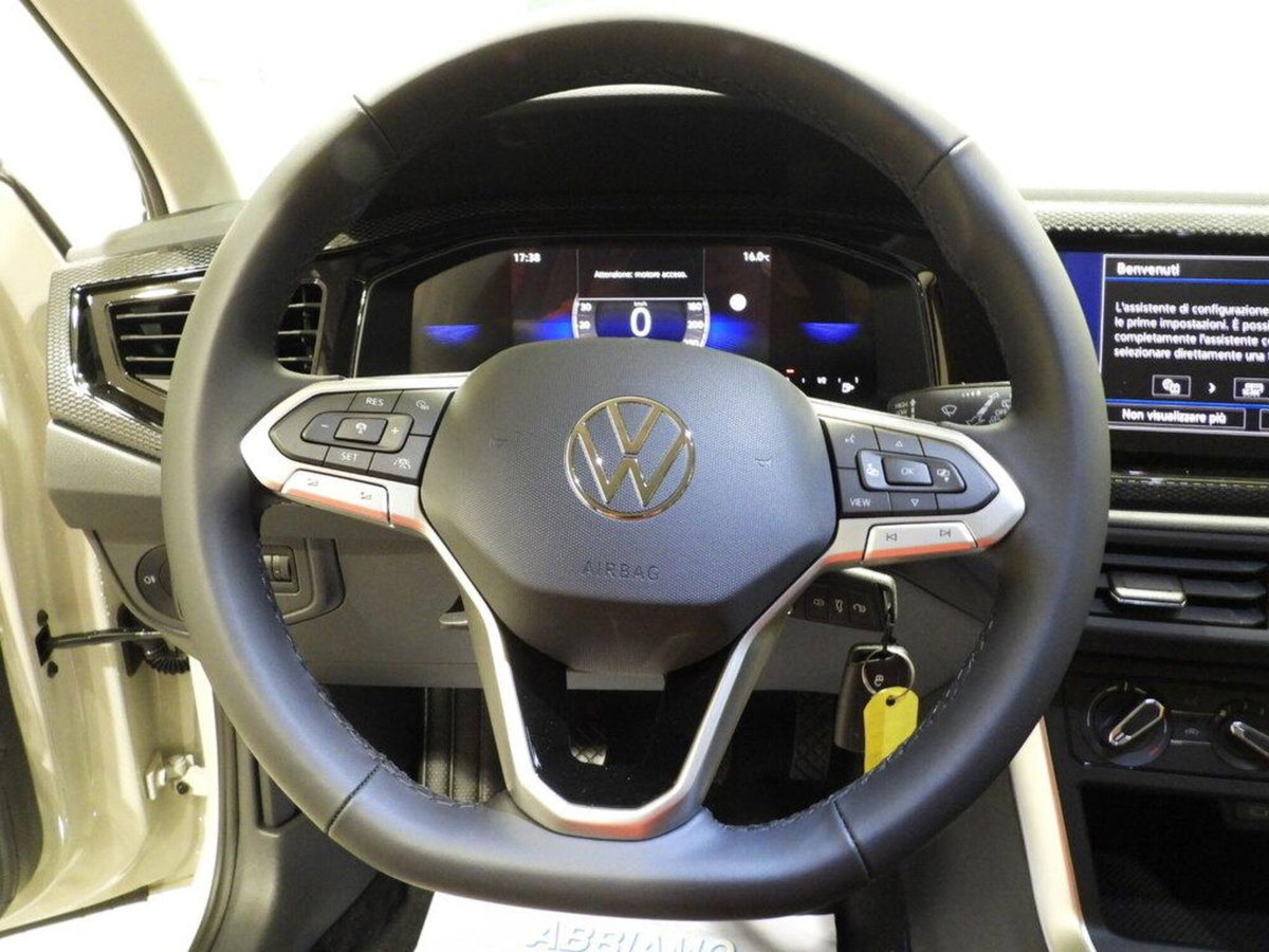 Volkswagen Taigo 1.0 tsi Life 95cv (9)