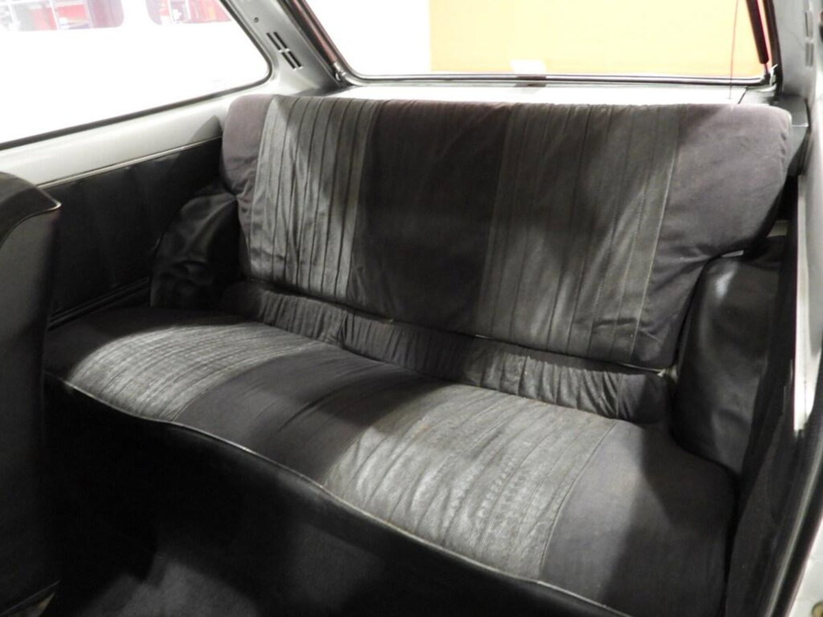 Ford Fiesta 900 L (10)