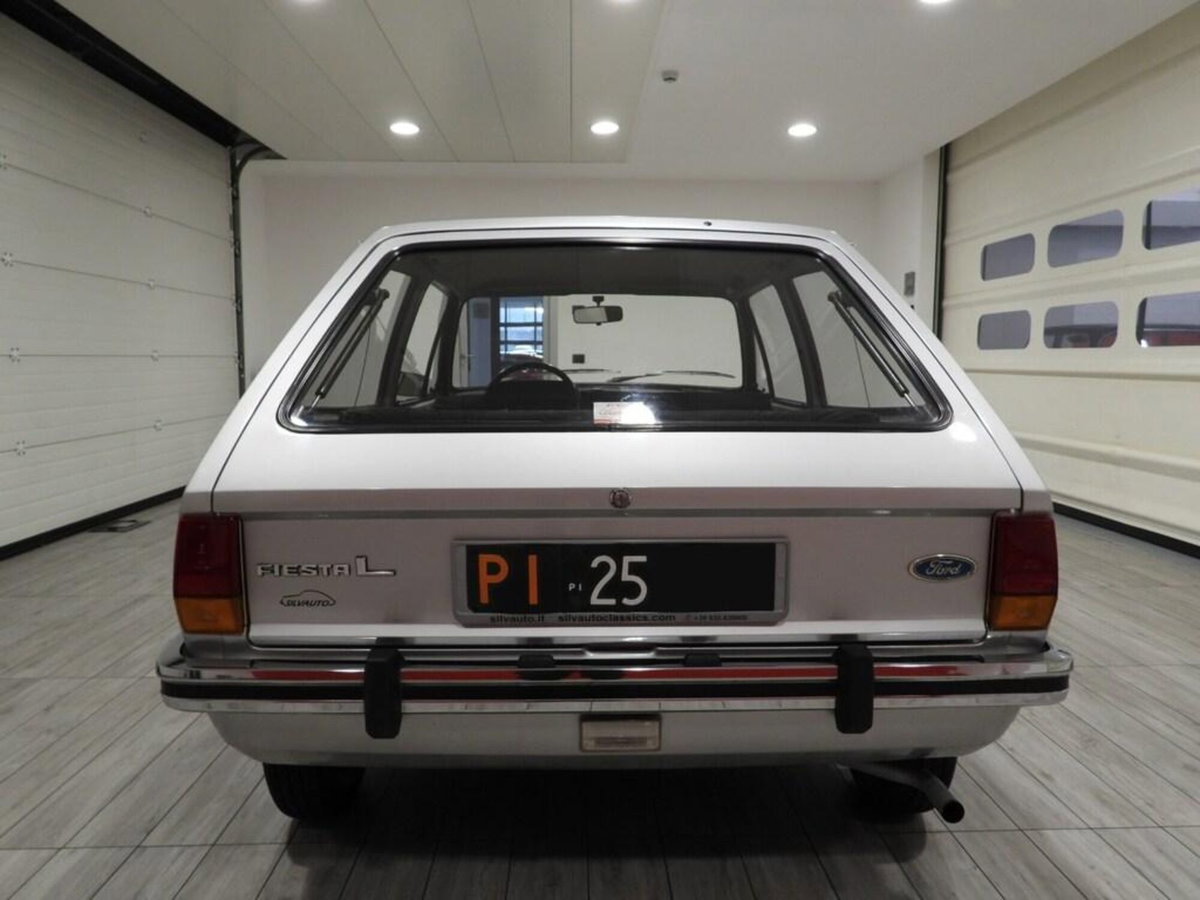 Ford Fiesta 900 L (3)
