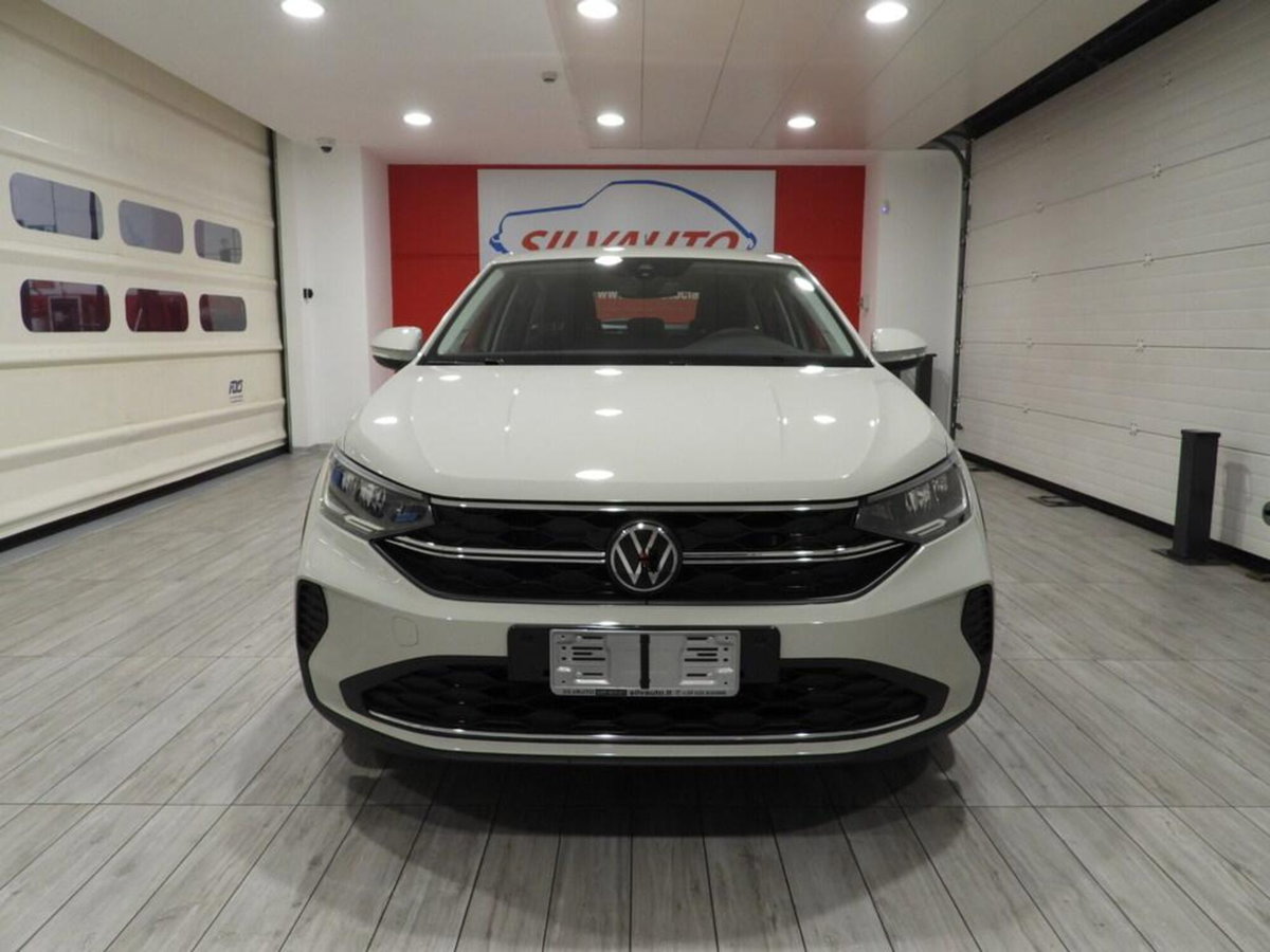 Volkswagen Taigo 1.0 tsi Life 95cv (8)