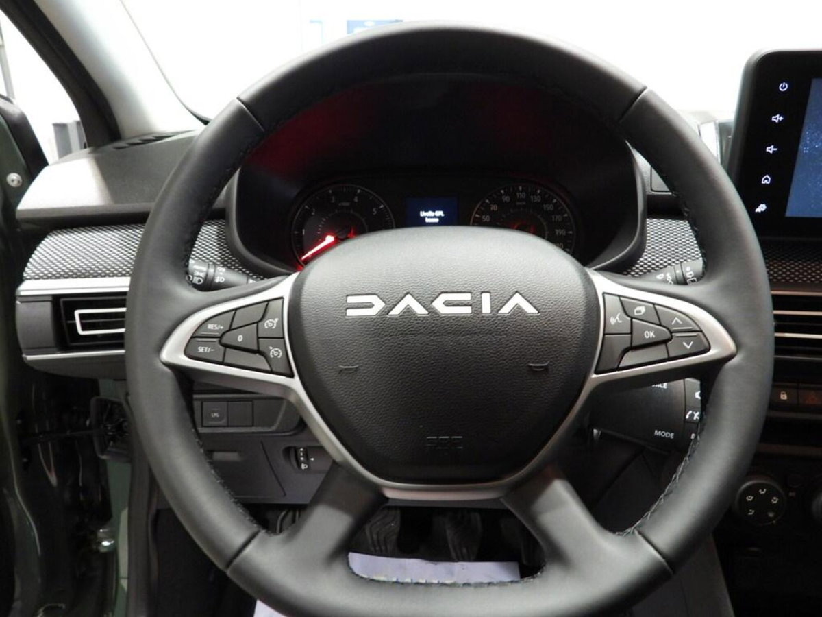 Dacia Jogger 1.0 tce Essential Gpl 100cv (11)