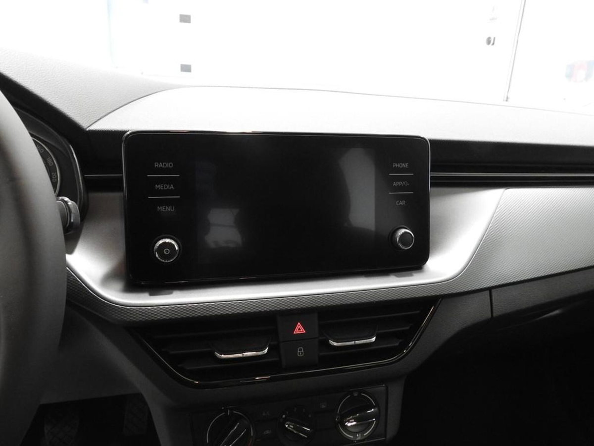 Skoda Kamiq 1.0 tsi Selection 95cv (11)
