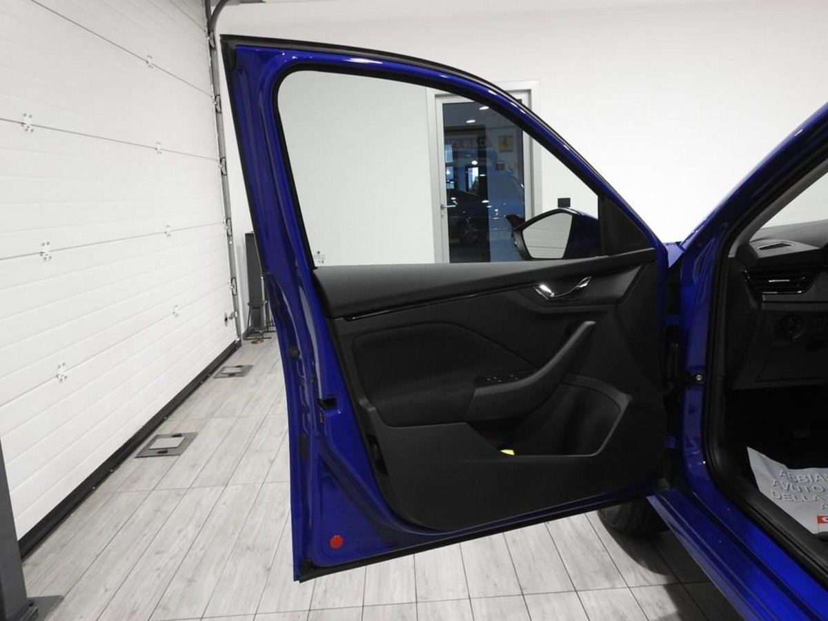 Skoda Kamiq 1.0 tsi Selection 95cv (7)