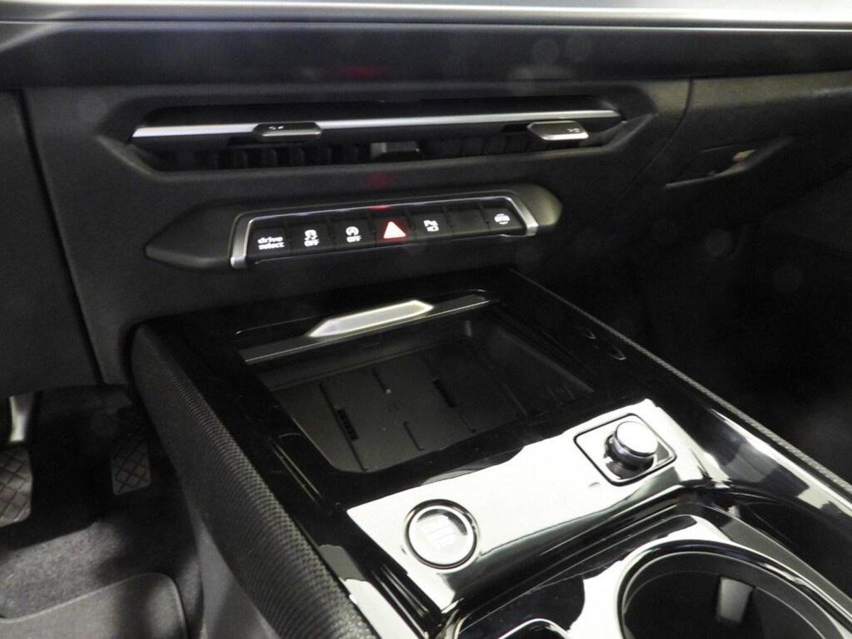 Audi Q3 35 TDI quattro S tronic Business (10)