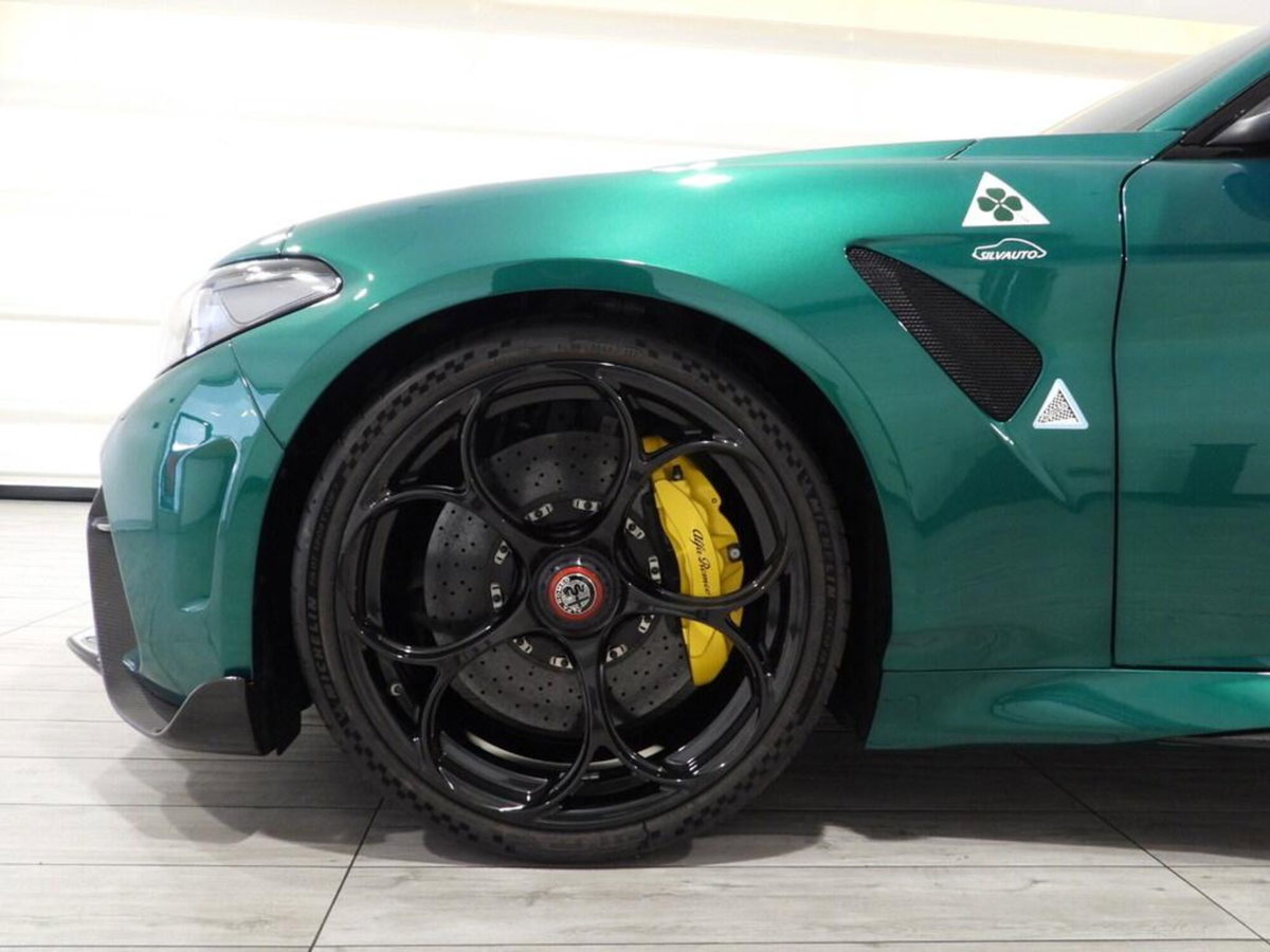Alfa Romeo Giulia 2.9 T V6 AT8 Quadrifoglio (4)