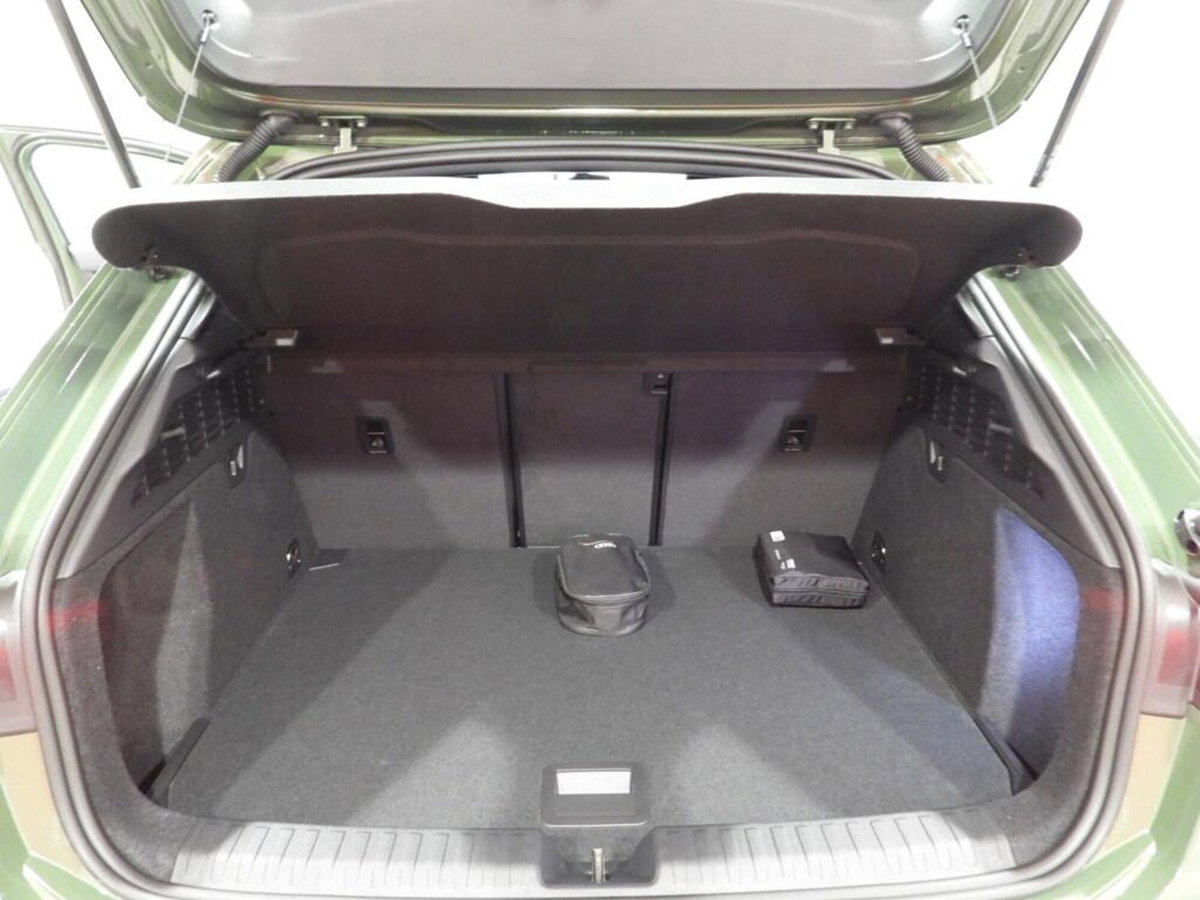 Audi A3 Sportback 2.0 TDI S tronic Business (13)