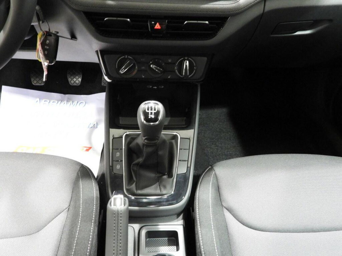 Skoda Fabia 1.0 MPI EVO 80 CV Style (11)