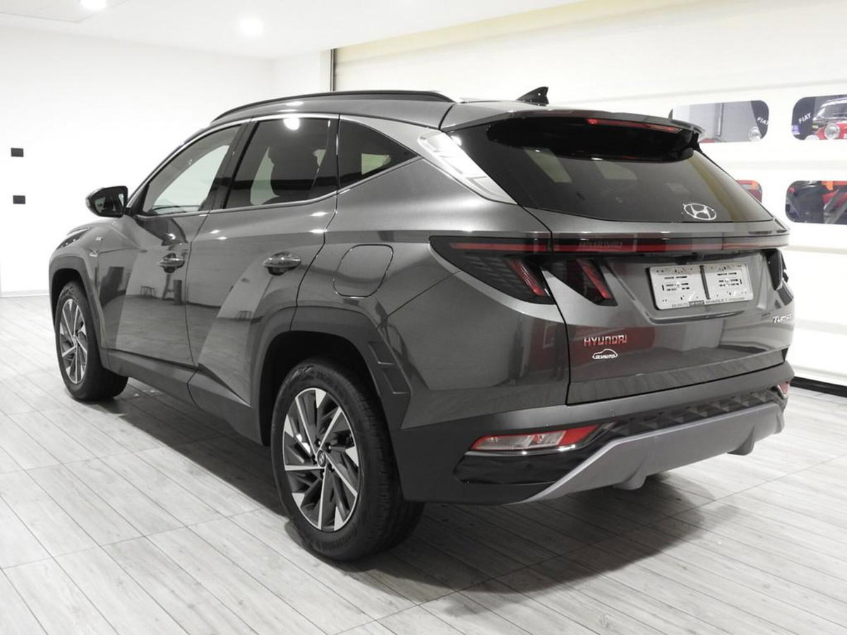 Hyundai Tucson 1.6 t-gdi 48V Xtech 2wd imt (4)