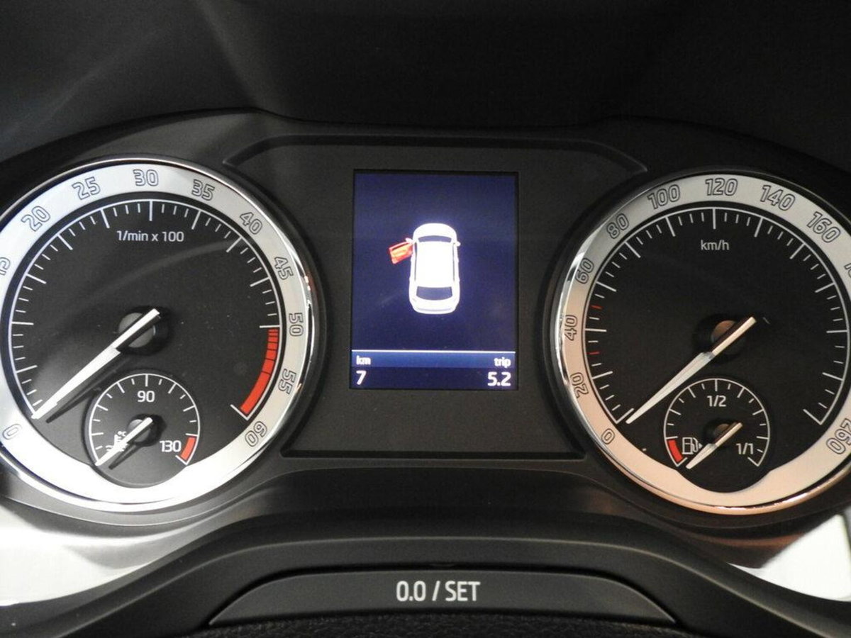 Skoda Karoq 2.0 TDI EVO SCR 115 CV DSG Ambition (8)