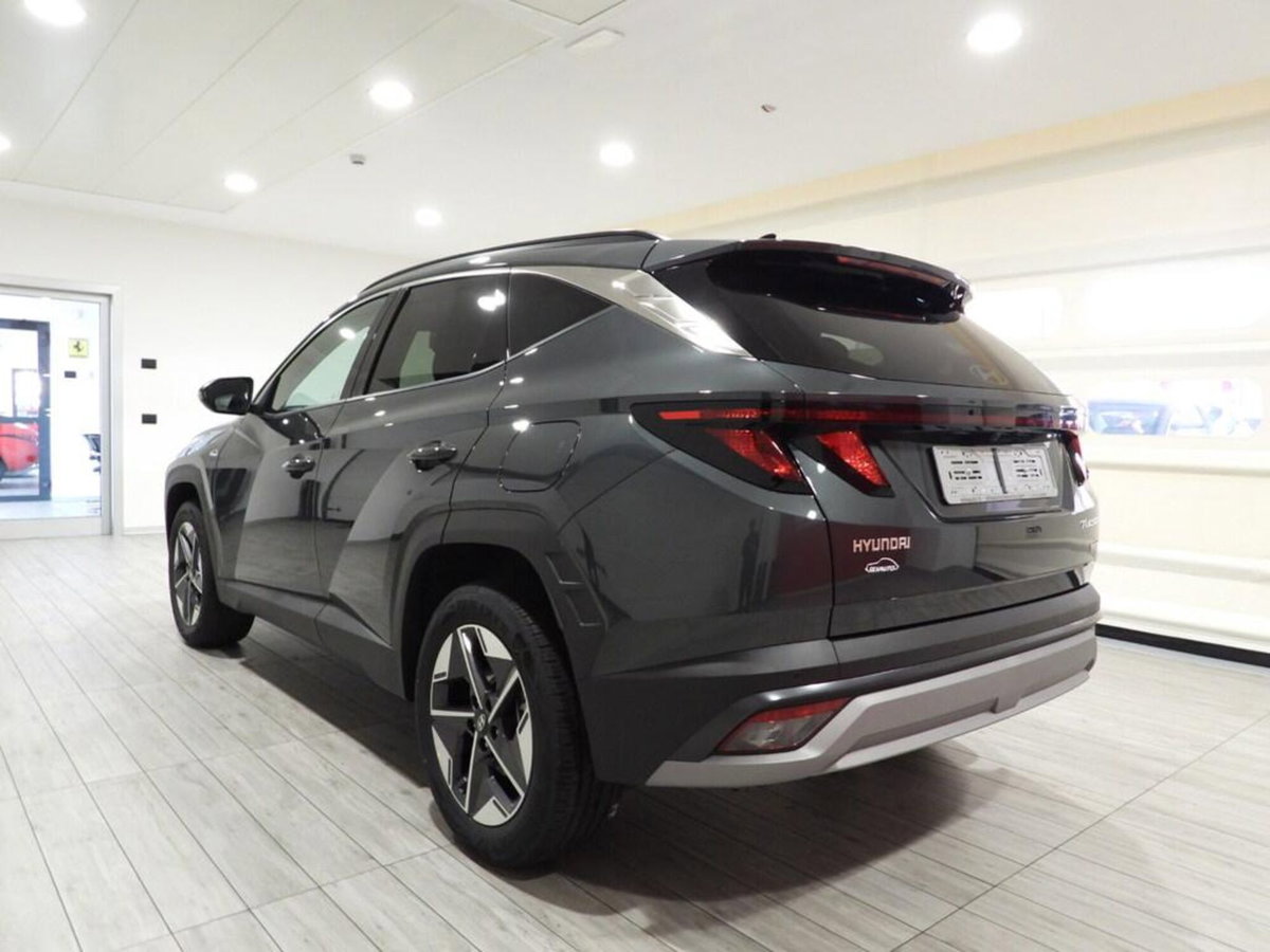 Hyundai Tucson 1.6 t-gdi 48V Xtech 2wd mt (4)