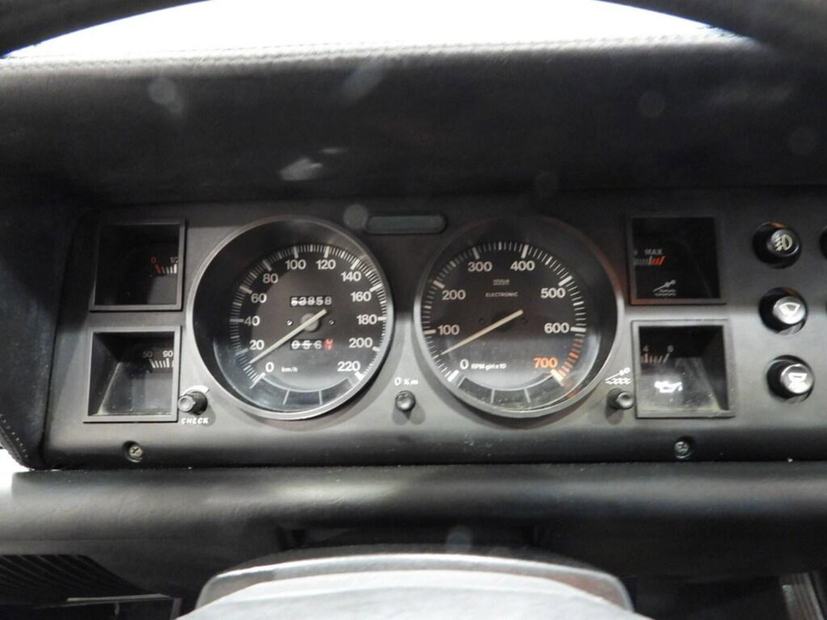 Lancia Gamma 2.0 (7)