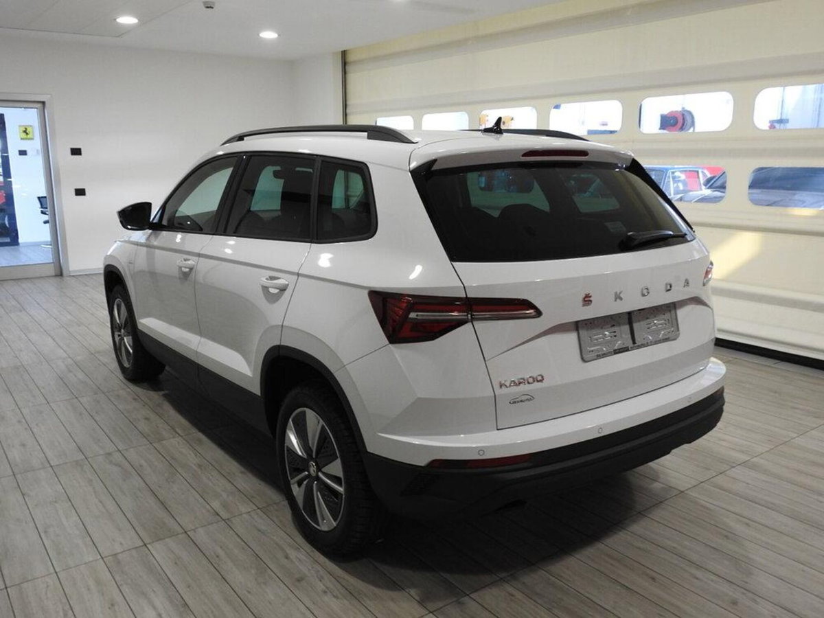 Skoda Karoq 1.0 TSI 110 CV Ambition (4)