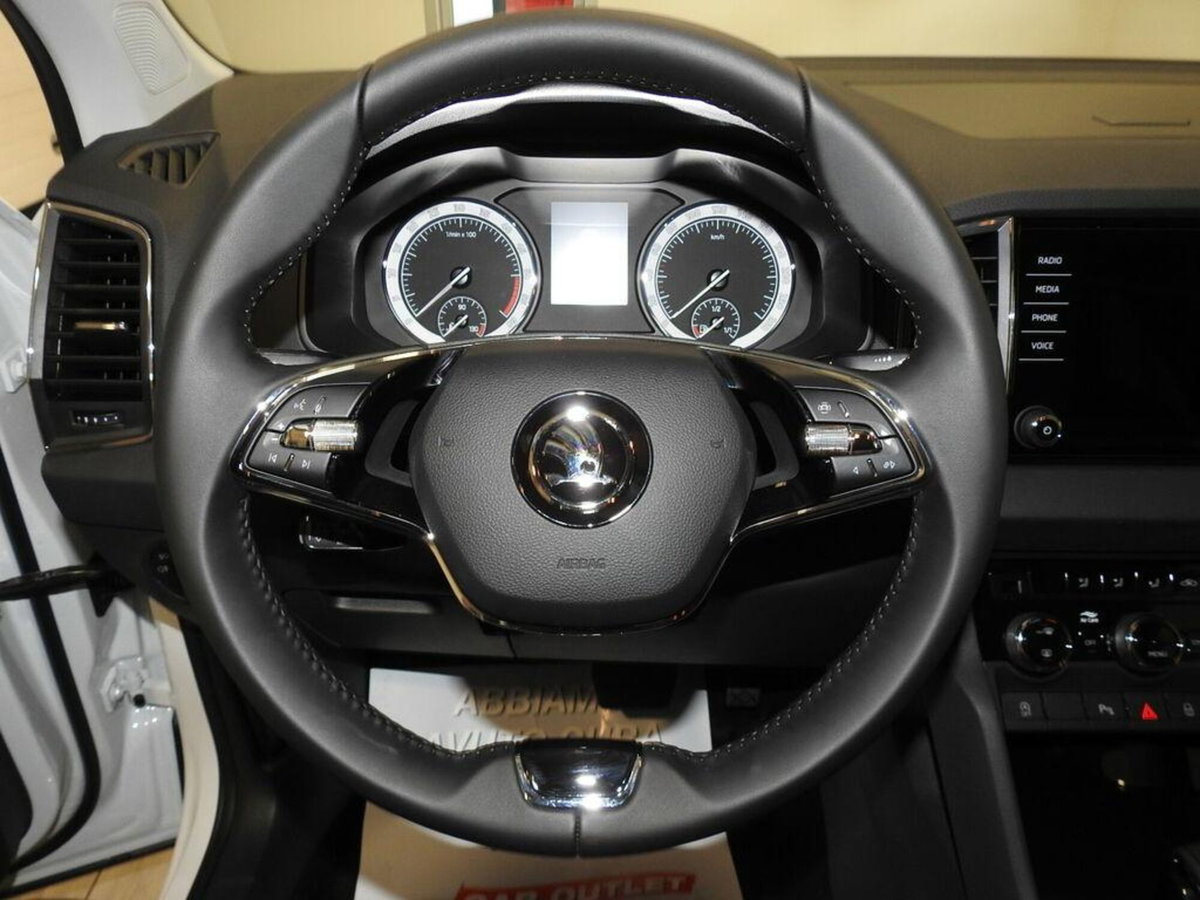Skoda Karoq 1.0 TSI 110 CV Ambition (8)