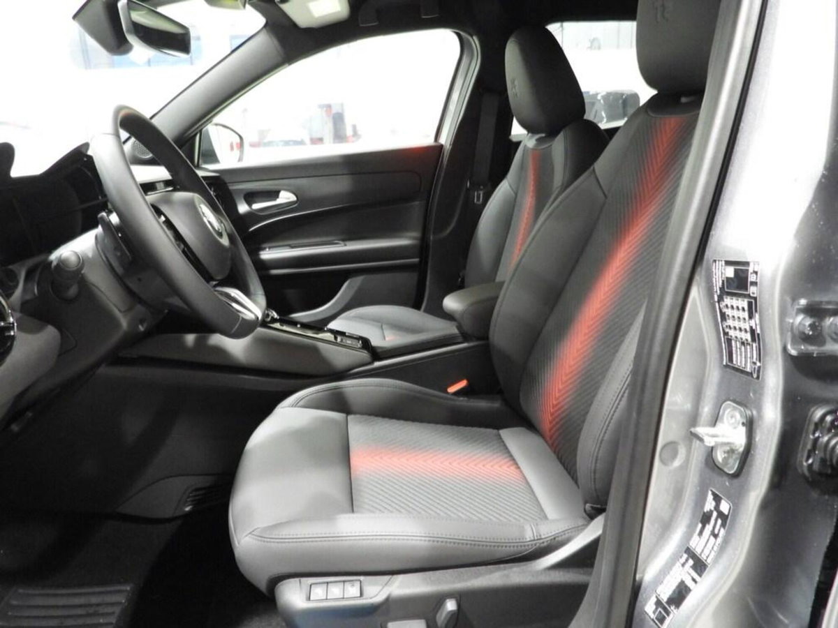 Alfa Romeo Junior 1.2 ibrida Sport Speciale 145cv edct6 (10)