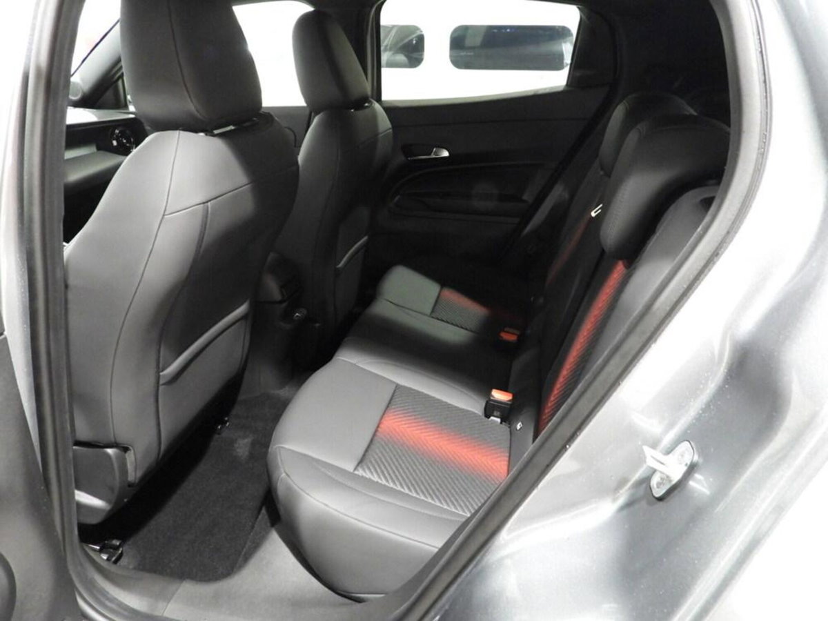 Alfa Romeo Junior 1.2 ibrida Sport Speciale 145cv edct6 (12)