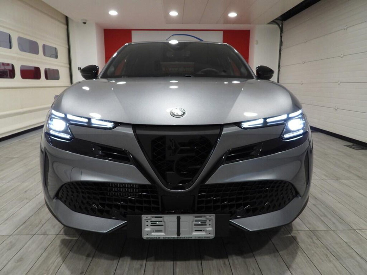 Alfa Romeo Junior 1.2 ibrida Sport Speciale 145cv edct6 (2)