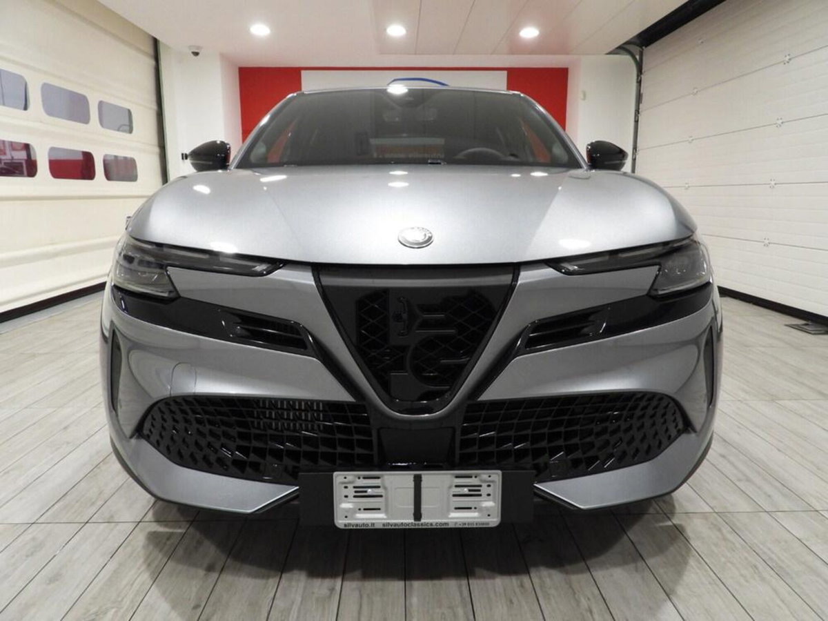 Alfa Romeo Junior 1.2 ibrida Sport Speciale 145cv edct6 (5)