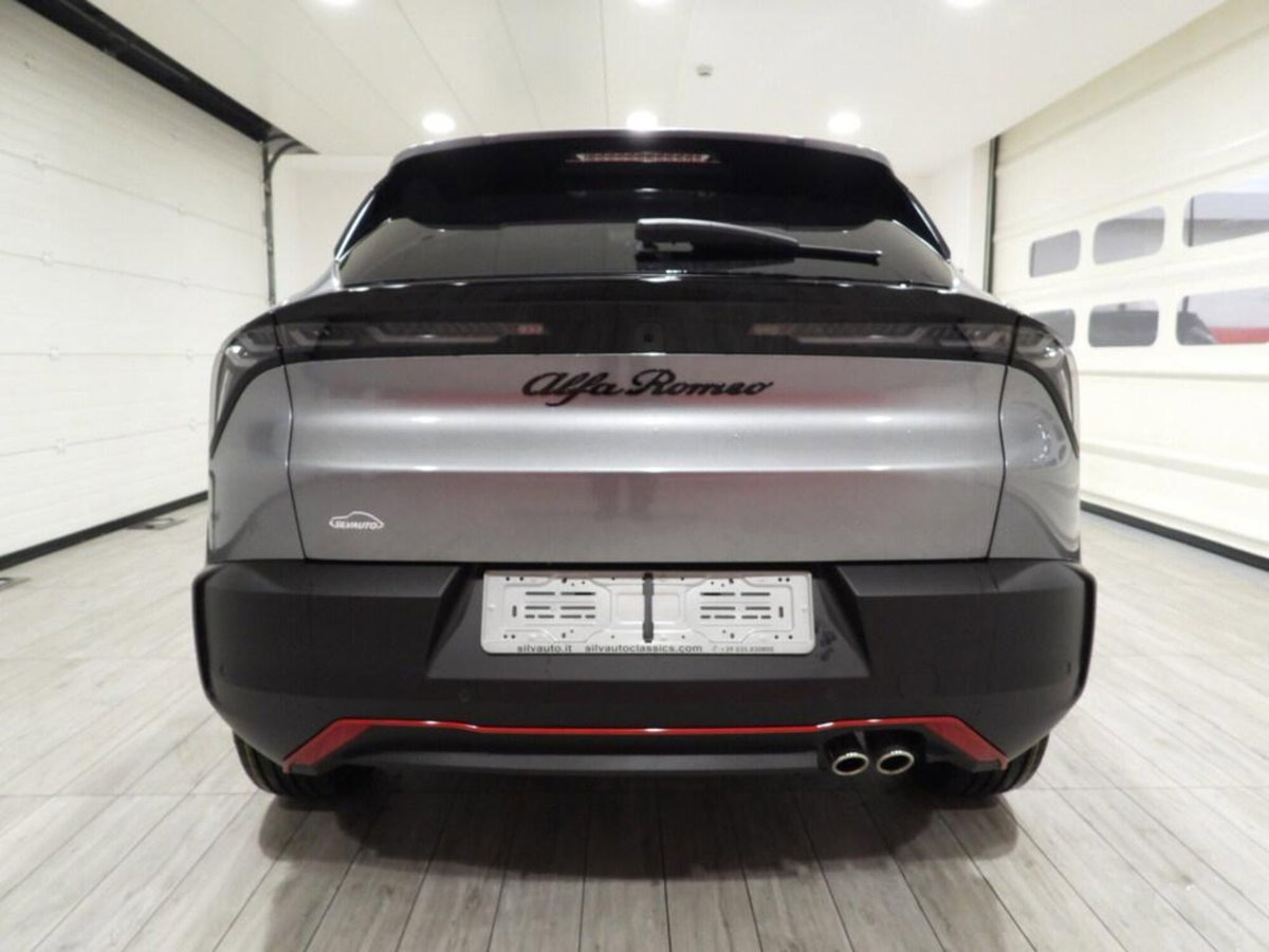 Alfa Romeo Junior 1.2 ibrida Sport Speciale 145cv edct6 (8)