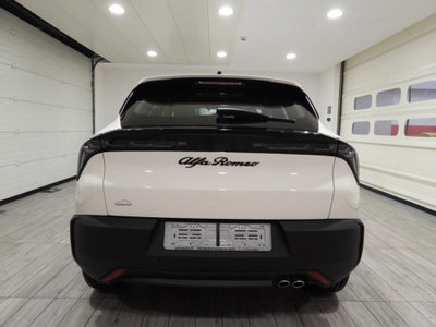 Alfa Romeo Junior 1.2 ibrida 145cv edct6 (5)