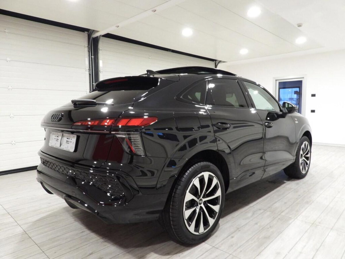 Audi Q3 35 TDI quattro S tronic Business (6)