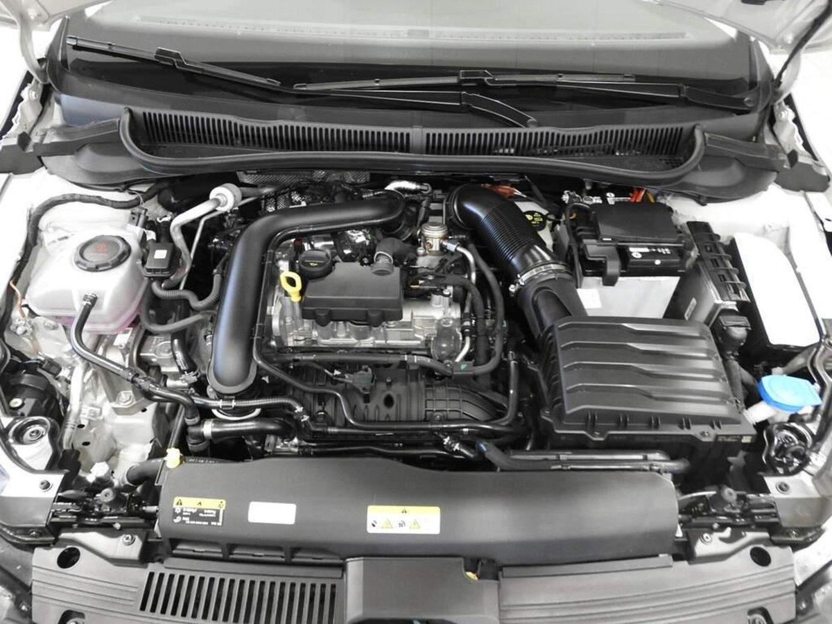 Volkswagen Polo 1.0 evo Life 80cv (14)