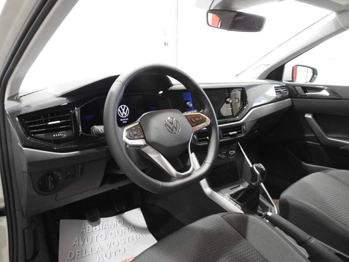 Volkswagen Polo 1.0 evo Life 80cv (6)