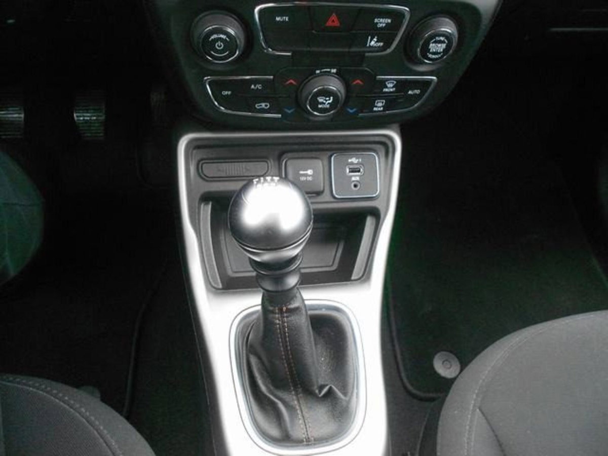 Jeep Compass 1.3 Turbo T4 2WD Longitude (9)