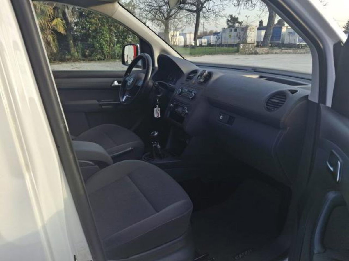 Volkswagen Caddy 1.6 TDI 102 CV 5p. Comfortline (11)