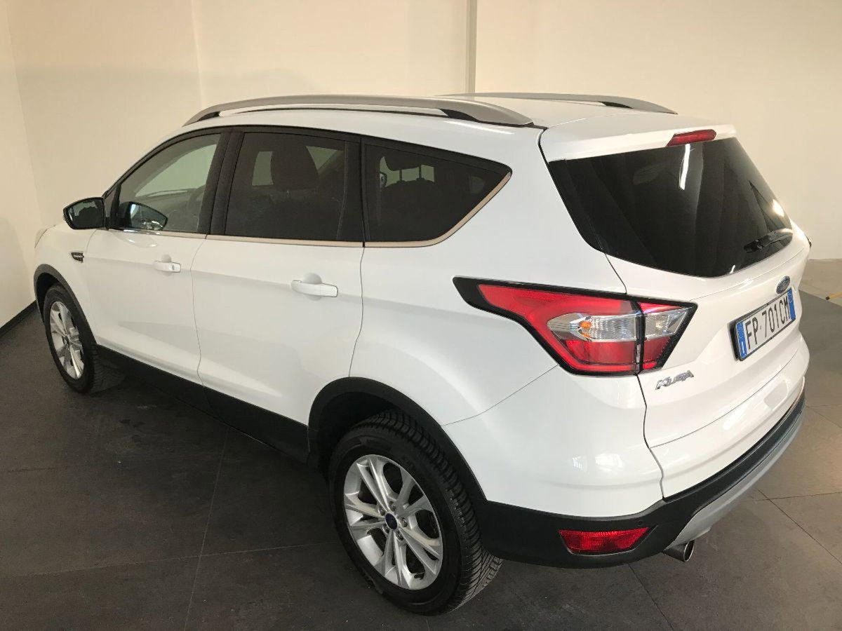 Ford Kuga 1.5 TDCI 120 CV S&S 2WD Titanium (4)