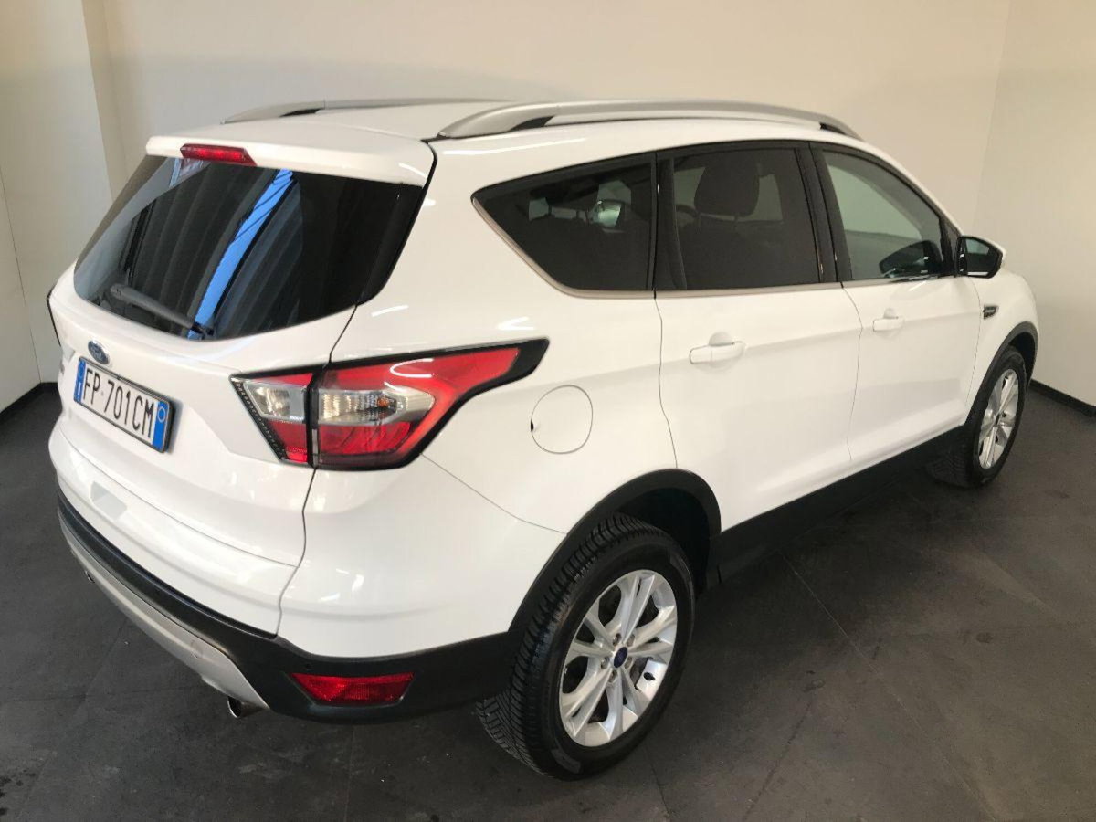 Ford Kuga 1.5 TDCI 120 CV S&S 2WD Titanium (5)