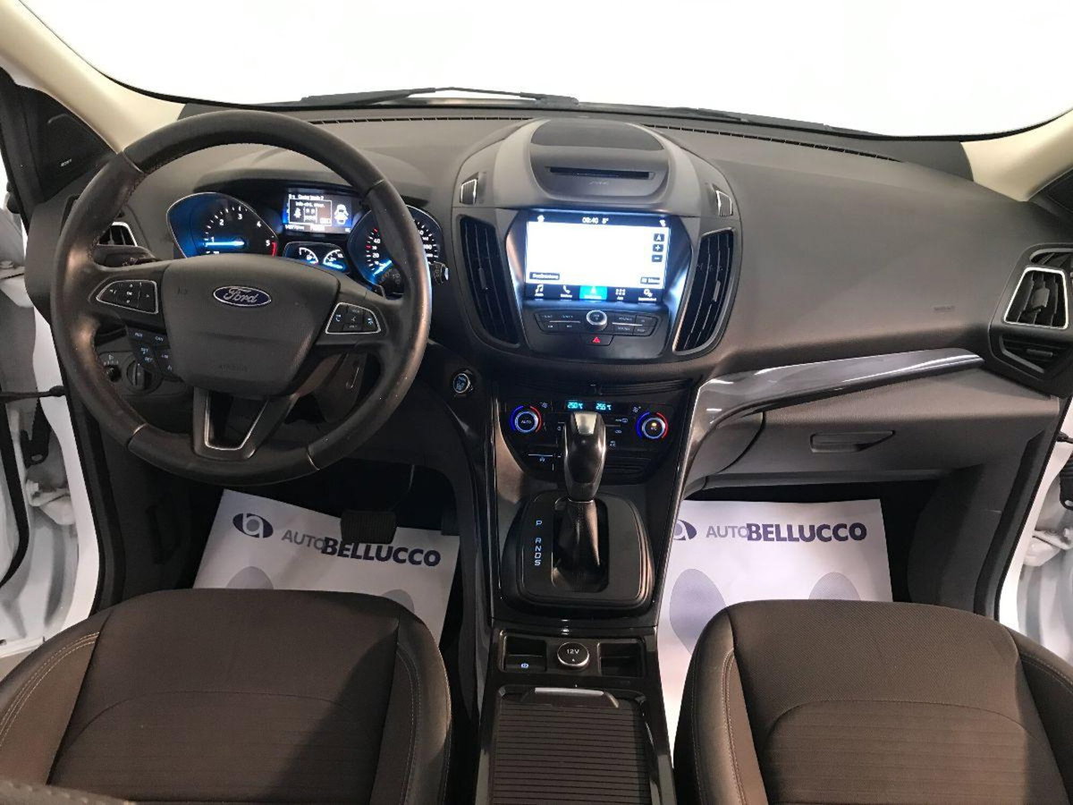 Ford Kuga 1.5 TDCI 120 CV S&S 2WD Titanium (6)