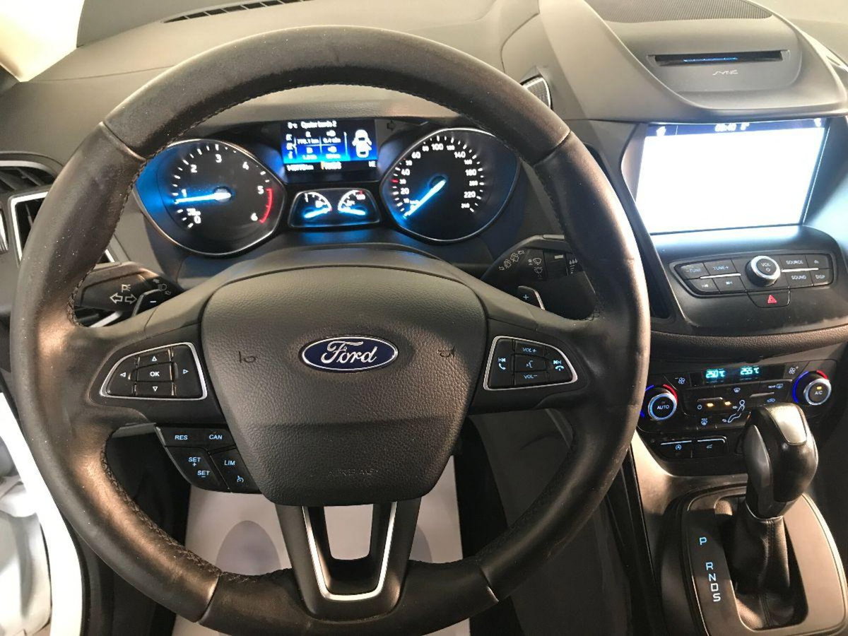 Ford Kuga 1.5 TDCI 120 CV S&S 2WD Titanium (7)