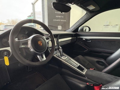 Porsche 911 Coupé 3.8 GT3 (12)