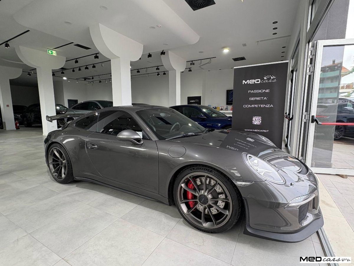 Porsche 911 Coupé 3.8 GT3 (2)