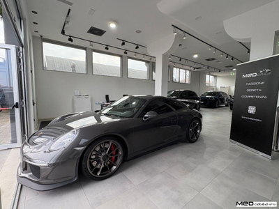 Porsche 911 Coupé 3.8 GT3 (3)