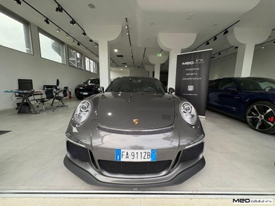 Porsche 911 Coupé 3.8 GT3 (4)
